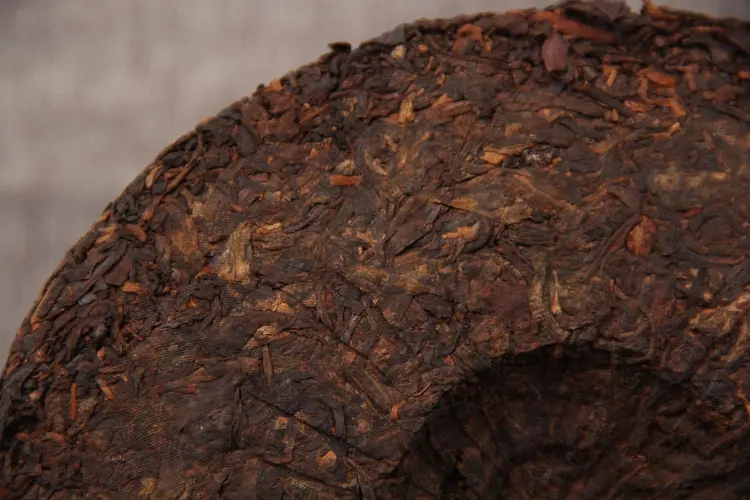 如何判斷普洱茶是否發霉？發霉的普洱茶應該怎么處理？